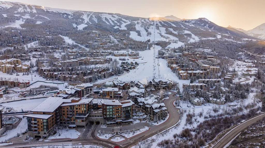 Private Shuttle Denver to Snowmass – Mr. Chauffeur Colorado