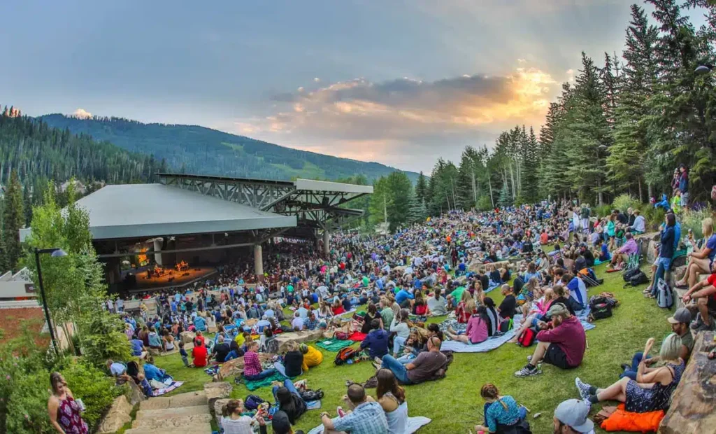 Summer activities in Vail, Colorado - Private shuttle service