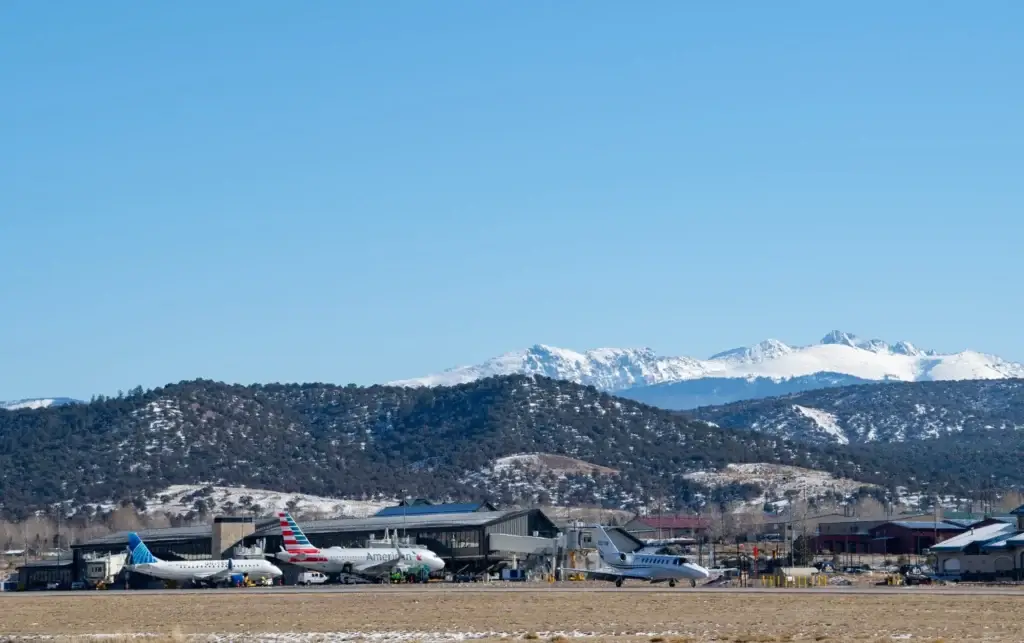 Private airport transfer shuttle service at Eagle County Regional Airport (EGE), providing reliable transportation to Vail, Beaver Creek, and Aspen.