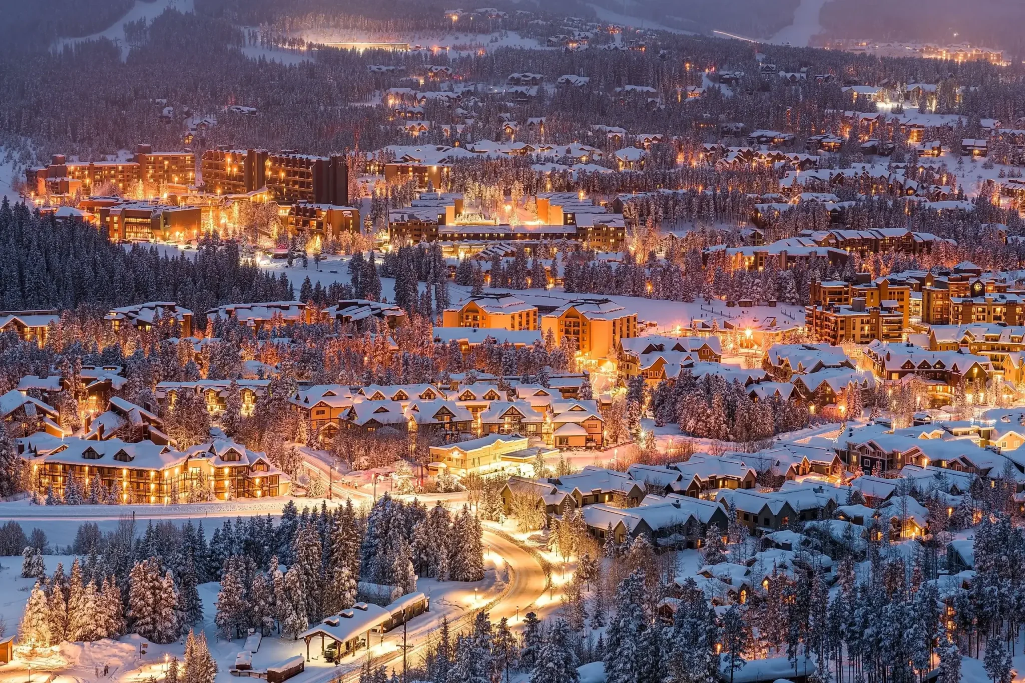Amazing night vibes in Breckenridge, Colorado. The best solution is to get there by Mr. Chauffeur’s shuttle service.