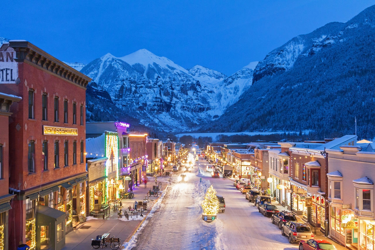 Christmas in Colorado. Mr. Chauffeur Private Shuttle Service to Colorado Ski Resorts