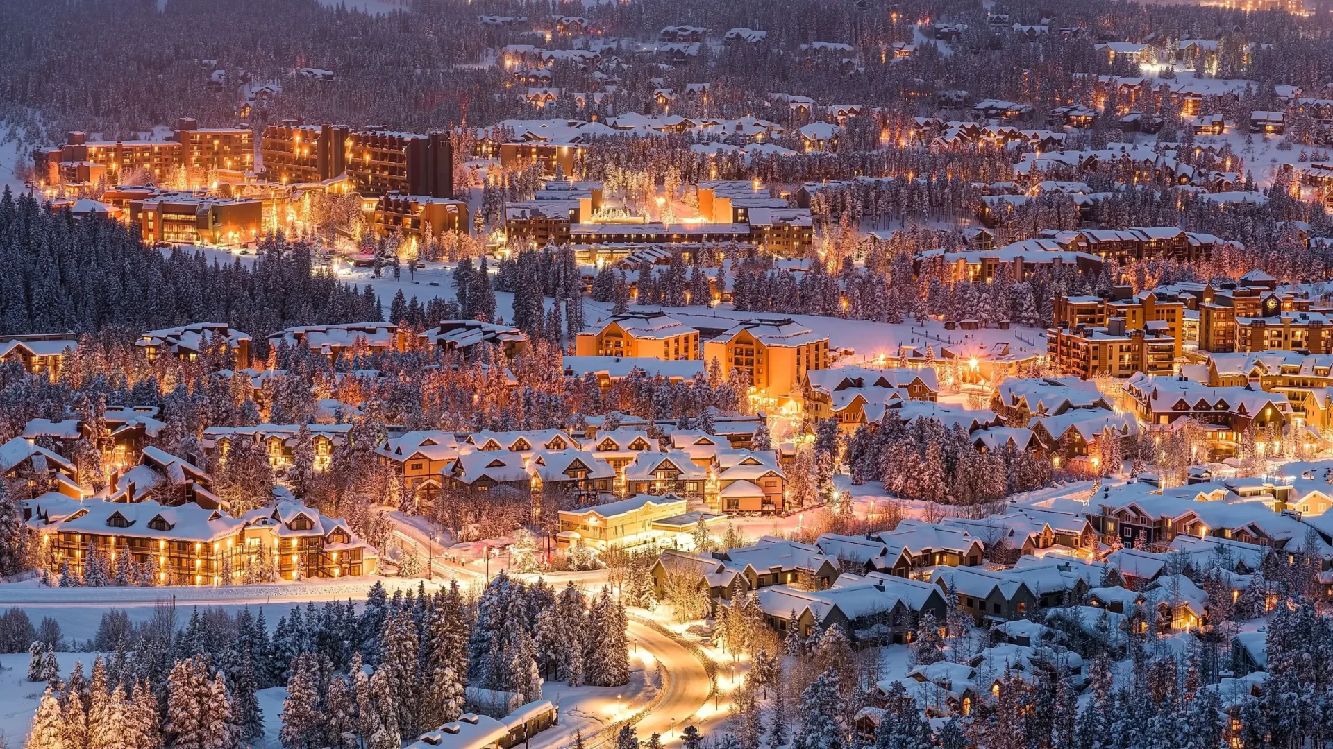 Amazing night vibes in Breckenridge, Colorado. The best solution is to get there by Mr. Chauffeur’s shuttle service.